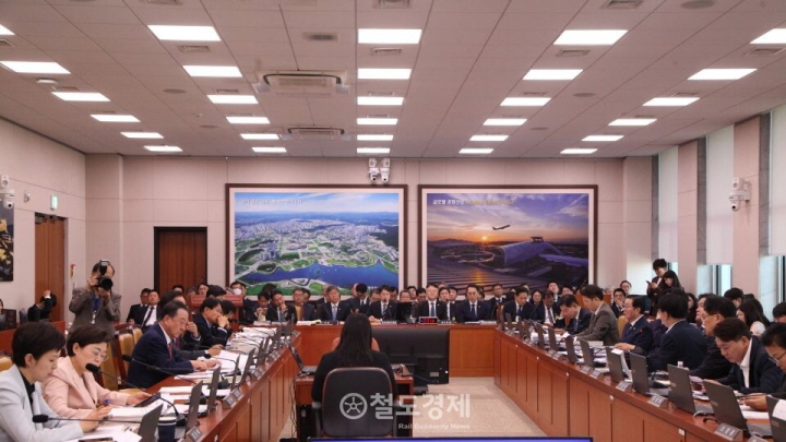 20년 가까이 된 철도안전정보시스템…"사실상 방치" [2026국감]